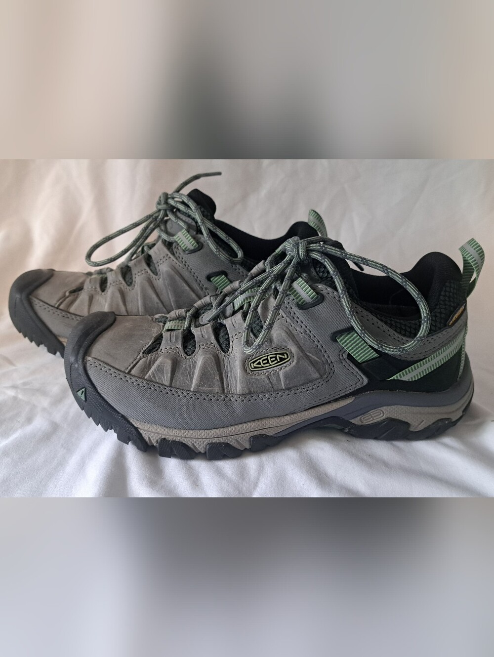 Women's Keen Targhee III Size 8
